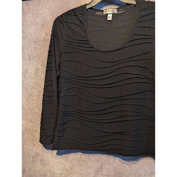 Dress Barn black textured fabric long sleeved pxl - Picture 2 of 4